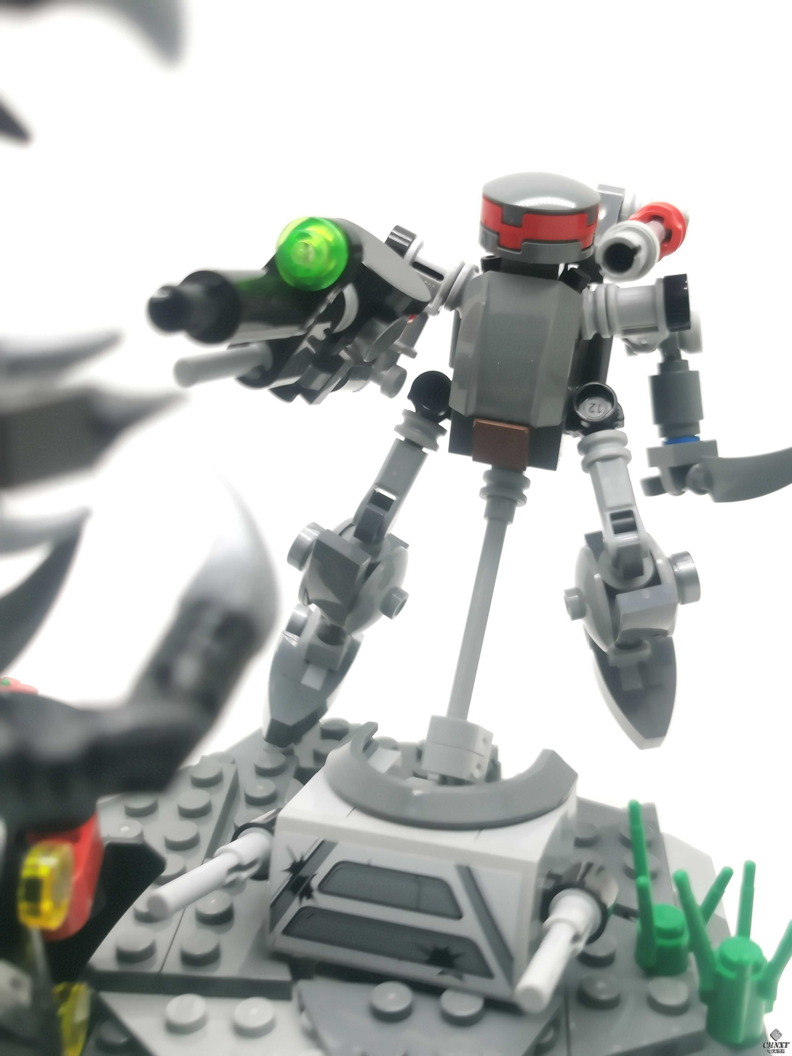 LEGO MOC 食人花的攻击 Attack of the corpse flower 06 small.jpg